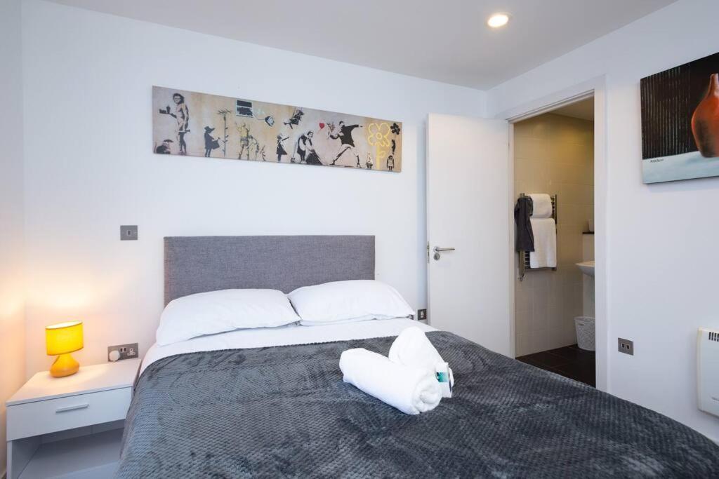 Stylish Mediacity 2Bed, Sleeps 6, Amazing Views Манчестер Екстер'єр фото