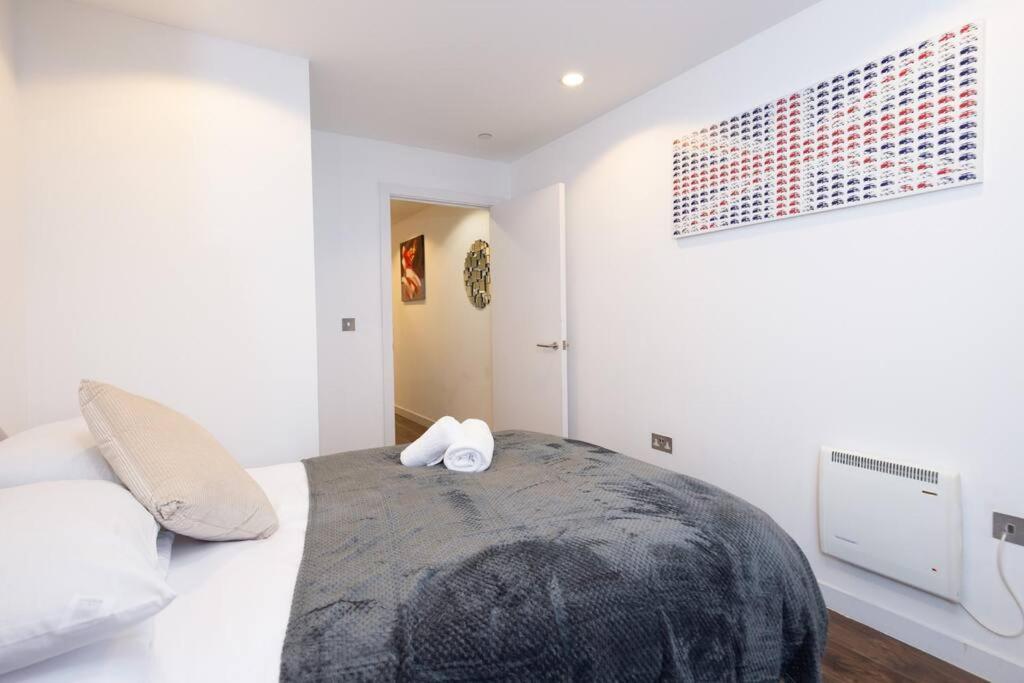 Stylish Mediacity 2Bed, Sleeps 6, Amazing Views Манчестер Екстер'єр фото
