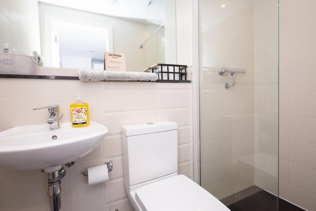 Stylish Mediacity 2Bed, Sleeps 6, Amazing Views Манчестер Екстер'єр фото