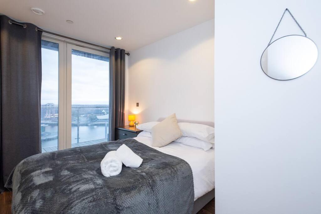 Stylish Mediacity 2Bed, Sleeps 6, Amazing Views Манчестер Екстер'єр фото