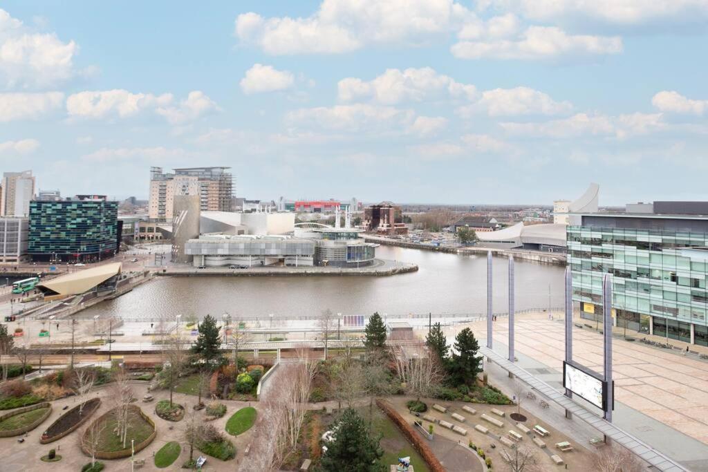 Stylish Mediacity 2Bed, Sleeps 6, Amazing Views Манчестер Екстер'єр фото